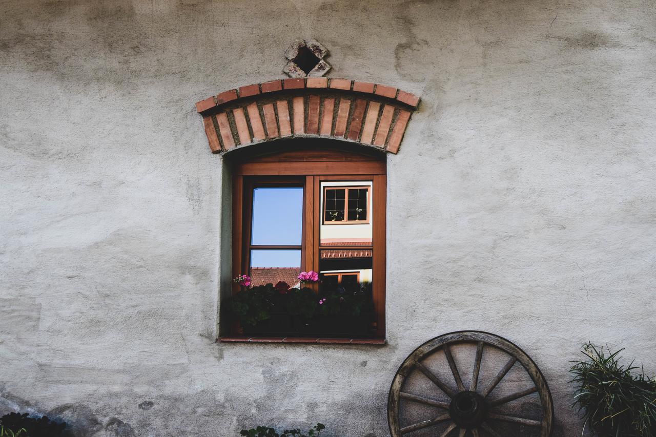 Gasthof Zum Moosmann - Familie Pachernigg Arnfels Dış mekan fotoğraf
